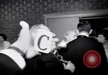 Immagine di Madame X movie Premier Los Angeles California USA, 1966, secondo 1 filmato di repertorio 65675026623