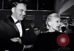 Immagine di Madame X movie Premier Los Angeles California USA, 1966, secondo 20 filmato di repertorio 65675026623