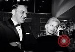 Immagine di Madame X movie Premier Los Angeles California USA, 1966, secondo 25 filmato di repertorio 65675026623