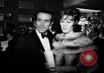 Immagine di Madame X movie Premier Los Angeles California USA, 1966, secondo 32 filmato di repertorio 65675026623