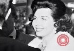 Immagine di Madame X movie Premier Los Angeles California USA, 1966, secondo 49 filmato di repertorio 65675026623