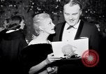 Immagine di Madame X premier al direttore's Guild Theatre Los Angeles California USA, 1966, secondo 49 filmato di repertorio 65675026624