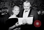 Immagine di Madame X premier al direttore's Guild Theatre Los Angeles California USA, 1966, secondo 53 filmato di repertorio 65675026624