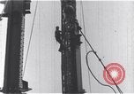 Standbild Bau des Empire State Building New York City USA, 1930, aus Sekunde 37 historischem Filmmaterial Videoclip 65675026647