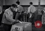 Image Peuple japonais Japon, 1952, de la seconde 27 séquences d'archives historiques vidéo 65675026679