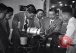 Standbild Japaner Japan, 1952, aus Sekunde 19 historischem Filmmaterial Videoclip 65675026681