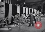 Standbild Japaner Japan, 1952, aus Sekunde 39 historischem Filmmaterial Videoclip 65675026681