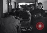 Image Peuple japonais Japon, 1952, de la seconde 26 séquences d'archives historiques vidéo 65675026682