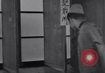 Image Peuple japonais Japon, 1952, de la seconde 29 séquences d'archives historiques vidéo 65675026682