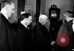 Image Des diplomates japonais se rendent aux États-Unis en 1952 United States USA, 1952, de la seconde 20 séquences d'archives historiques vidéo 65675026683