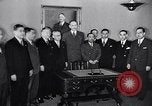 Image Des diplomates japonais se rendent aux États-Unis en 1952 United States USA, 1952, de la seconde 41 séquences d'archives historiques vidéo 65675026683