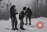 Immagine di Moda invernale Vermont United States USA, 1964, secondo 32 filmato di repertorio 65675026688