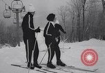 Immagine di Moda invernale Vermont United States USA, 1964, secondo 33 filmato di repertorio 65675026688