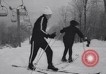 Immagine di Moda invernale Vermont United States USA, 1964, secondo 36 filmato di repertorio 65675026688