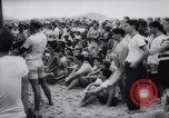 Standbild Joe Cabell Makaha Beach Hawaii USA, 1964, aus Sekunde 14 historischem Filmmaterial Videoclip 65675026689