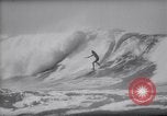 Standbild Joe Cabell Makaha Beach Hawaii USA, 1964, aus Sekunde 18 historischem Filmmaterial Videoclip 65675026689