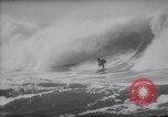 Standbild Joe Cabell Makaha Beach Hawaii USA, 1964, aus Sekunde 19 historischem Filmmaterial Videoclip 65675026689