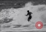 Standbild Joe Cabell Makaha Beach Hawaii USA, 1964, aus Sekunde 26 historischem Filmmaterial Videoclip 65675026689