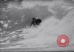 Standbild Joe Cabell Makaha Beach Hawaii USA, 1964, aus Sekunde 29 historischem Filmmaterial Videoclip 65675026689