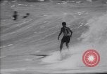Standbild Joe Cabell Makaha Beach Hawaii USA, 1964, aus Sekunde 33 historischem Filmmaterial Videoclip 65675026689