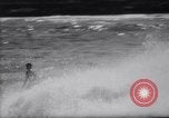 Standbild Joe Cabell Makaha Beach Hawaii USA, 1964, aus Sekunde 37 historischem Filmmaterial Videoclip 65675026689
