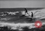 Standbild Joe Cabell Makaha Beach Hawaii USA, 1964, aus Sekunde 51 historischem Filmmaterial Videoclip 65675026689