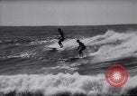 Standbild Joe Cabell Makaha Beach Hawaii USA, 1964, aus Sekunde 52 historischem Filmmaterial Videoclip 65675026689