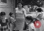 Standbild Operation Head Start Lehrer besucht eine Familie United States USA, 1966, aus Sekunde 3 historischem Filmmaterial Videoclip 65675026699