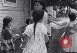 Standbild Operation Head Start Lehrer besucht eine Familie United States USA, 1966, aus Sekunde 4 historischem Filmmaterial Videoclip 65675026699