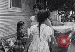 Standbild Operation Head Start Lehrer besucht eine Familie United States USA, 1966, aus Sekunde 5 historischem Filmmaterial Videoclip 65675026699