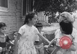 Standbild Operation Head Start Lehrer besucht eine Familie United States USA, 1966, aus Sekunde 8 historischem Filmmaterial Videoclip 65675026699