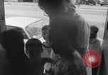 Standbild Operation Head Start Lehrer besucht eine Familie United States USA, 1966, aus Sekunde 15 historischem Filmmaterial Videoclip 65675026699
