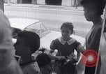 Standbild Operation Head Start Lehrer besucht eine Familie United States USA, 1966, aus Sekunde 17 historischem Filmmaterial Videoclip 65675026699