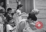Standbild Operation Head Start Lehrer besucht eine Familie United States USA, 1966, aus Sekunde 35 historischem Filmmaterial Videoclip 65675026699