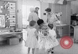 Standbild Operation Head Start Lehrer besucht eine Familie United States USA, 1966, aus Sekunde 37 historischem Filmmaterial Videoclip 65675026699