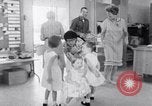 Standbild Operation Head Start Lehrer besucht eine Familie United States USA, 1966, aus Sekunde 38 historischem Filmmaterial Videoclip 65675026699