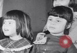 Standbild Operation Head Start Lehrer besucht eine Familie United States USA, 1966, aus Sekunde 53 historischem Filmmaterial Videoclip 65675026699