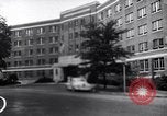 Standbild Babys im Kinderzimmer Morristown New Jersey USA, 1957, aus Sekunde 31 historischem Filmmaterial Videoclip 65675026700