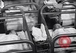 Standbild Babys im Kinderzimmer Morristown New Jersey USA, 1957, aus Sekunde 55 historischem Filmmaterial Videoclip 65675026700