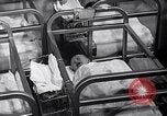 Standbild Babys im Kinderzimmer Morristown New Jersey USA, 1957, aus Sekunde 60 historischem Filmmaterial Videoclip 65675026700