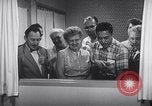 Standbild junge Männer der verschiedenen sozialen und wirtschaftlichen Klassen Madison New Jersey USA, 1957, aus Sekunde 8 historischem Filmmaterial Videoclip 65675026701