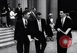 Standbild junge Männer der verschiedenen sozialen und wirtschaftlichen Klassen Madison New Jersey USA, 1957, aus Sekunde 61 historischem Filmmaterial Videoclip 65675026701