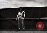 Standbild 1 Jahrestag Japan Bombardierung Insel Tinian Marianen, 1945, aus Sekunde 30 historischem Filmmaterial Videoclip 65675026708