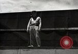 Standbild 1 Jahrestag Japan Bombardierung Insel Tinian Marianen, 1945, aus Sekunde 32 historischem Filmmaterial Videoclip 65675026708