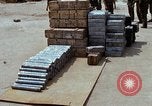 Standbild erfasst Munition Vietnam, 1968, aus Sekunde 24 historischem Filmmaterial Videoclip 65675026722