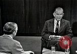 Immagine di William Fulbright J United States USA, 1966, secondo 15 filmato di repertorio 65675026730