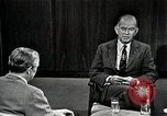 Immagine di William Fulbright J United States USA, 1966, secondo 17 filmato di repertorio 65675026730