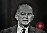 Immagine di William Fulbright J United States USA, 1966, secondo 28 filmato di repertorio 65675026730