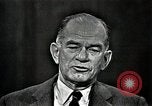 Immagine di William Fulbright J United States USA, 1966, secondo 35 filmato di repertorio 65675026730