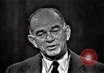 Immagine di William Fulbright J United States USA, 1966, secondo 58 filmato di repertorio 65675026730